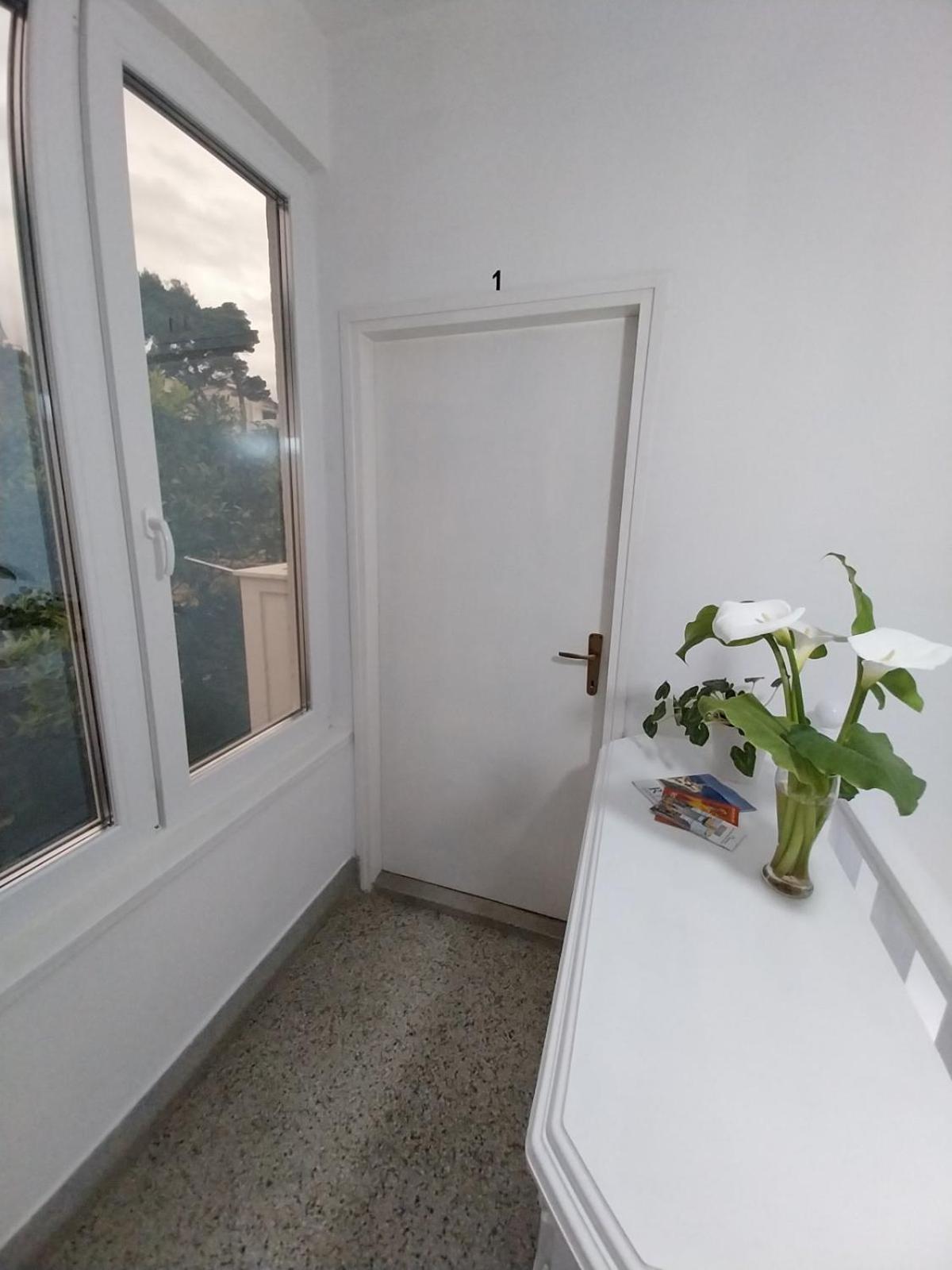 Sobe Sotic Bed and Breakfast Ραμπ Εξωτερικό φωτογραφία