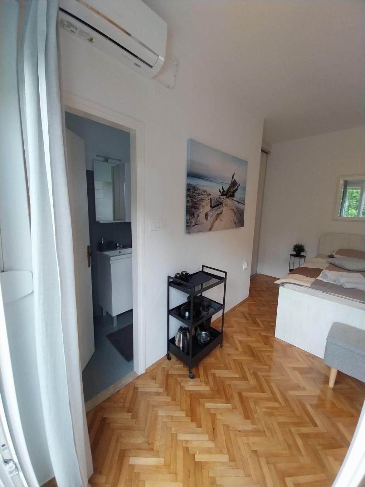 Sobe Sotic Bed and Breakfast Ραμπ Εξωτερικό φωτογραφία